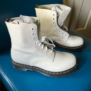 Doc Marten 1460 Pascal - White - Brand New - Size 7